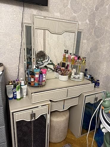 komputer masasi: İkinəfərlik çarpayı, Dolab — 3