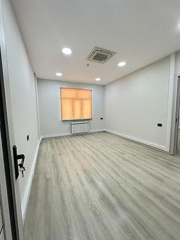 emircanda ev satisi: İcarəyə verilir 9 otaqlı ofis 476 m², İnşaatçılar m. Daha 7 şəklə bax — 7