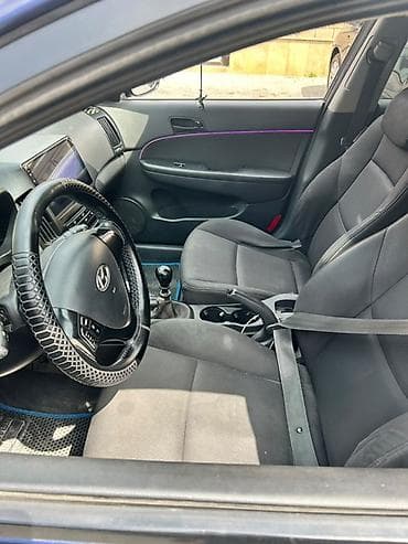 r15 disklər: Hyundai i30 hatchback - Kuzov: 5 qapılı hatchback - Rəng: tünd mavi - — 6