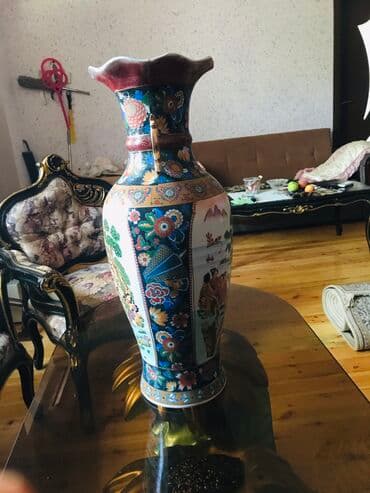 dekorativ gullər: Guldan qedimi boyukdur ev dekoru ucun saxsidandir ustunde nagillardan — 11