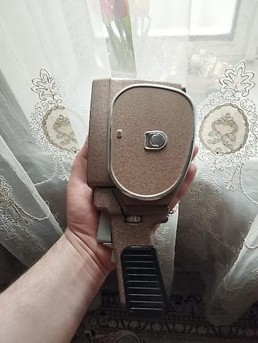 not 13 pro plus: 1960 ci illərin kinokamerası — 3
