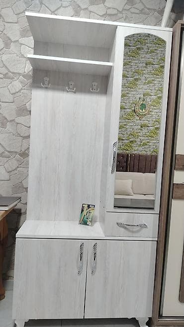 dəhliz dolab: Yeni, 2 qapılı, Güzgülü, Ağ, Digər material, Açılan, Düz dolab — 1