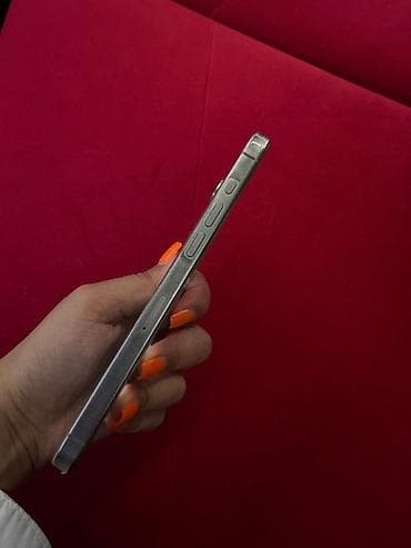 yeni iphone: IPhone 15 Pro Max, 256 GB, Gümüşü, Face ID — 3