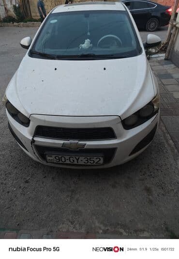 fiat doblo ölüxana: Chevrolet Aveo: 1.4 l | 2013 il Sedan — 2