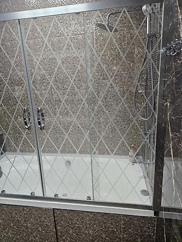 Şüşə sürgülü duş kabinli vanna - Material: temperli şüşədən 4 bölməli — 1
