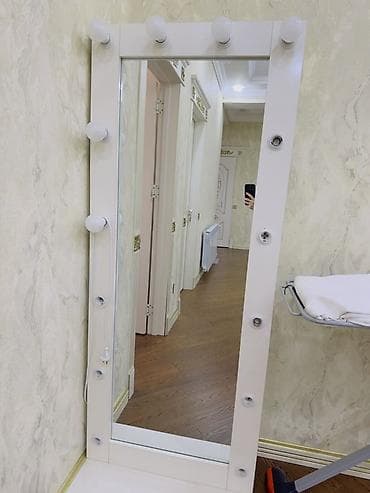 Güzgü Döşəmə üstü, Düzbucaqlı, Makiyaj üçün, Arxa işıqlı