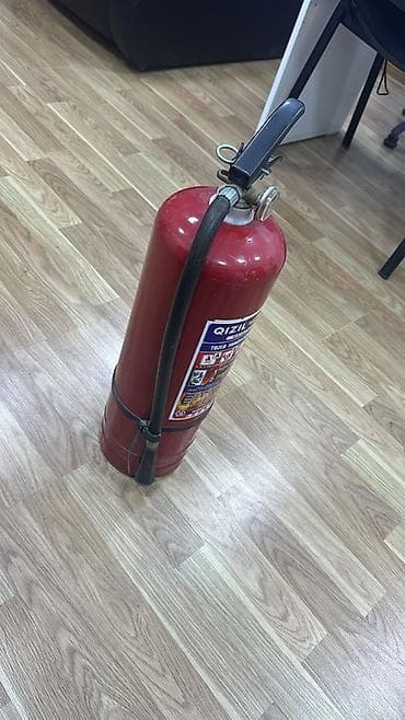 cobalt arxa stop: Yanğınsöndürən balon Ölçü/həcm etiketdə qeyd olunub; üzərində vizual — 2