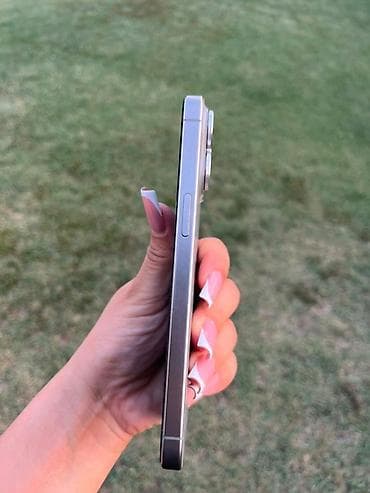IPhone 15 Pro Max, 256 GB, Natural Titanium — 3