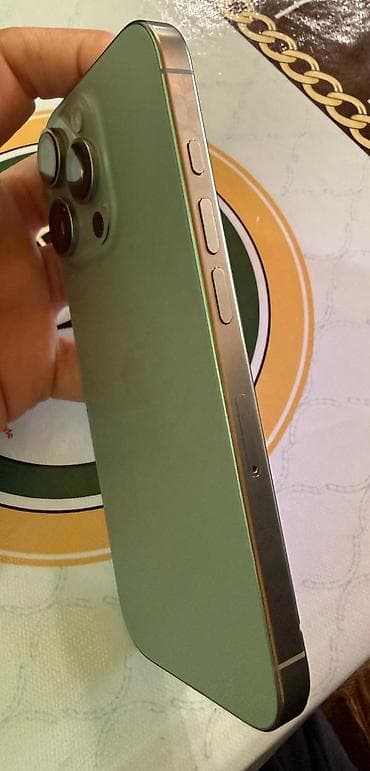 ıphone 6: IPhone 16 Pro, 256 GB, Yaşıl, Face ID — 4