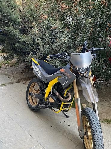Salam Minskdi Kros 250cub moto qoz kimidi Ya Sport Motoynan Viddi.Yada