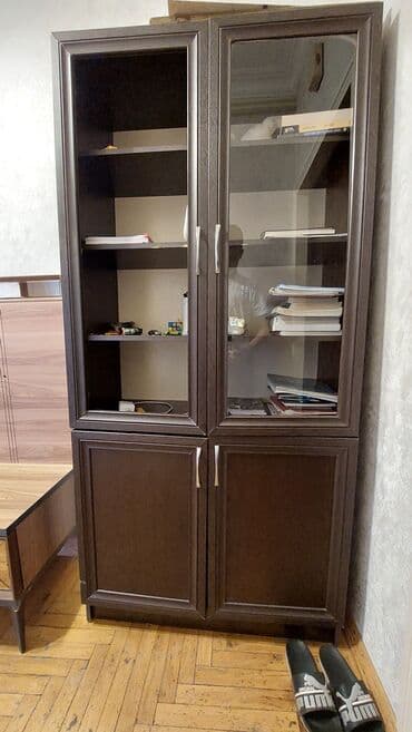 taxta rəf: İşlənmiş, Kitab rəfi — 1