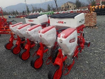 qosqular: Toxum səpən. 5 sıralı. Qarğıdalı. Günəbaxan. Soya əkici. Baltalı tip — 2