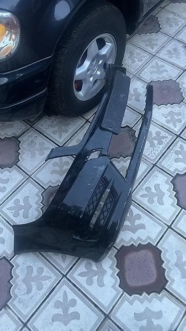 çeşka buferi: Ön, Mercedes-Benz W204, 2013 il, Almaniya, Ünvandan götürmə — 3