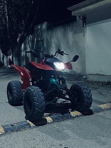 bmw e60 disk: Qırmızı 4 təkərli ATV/kvadrosikl Bez problem yagi teze deyiwlib — 2