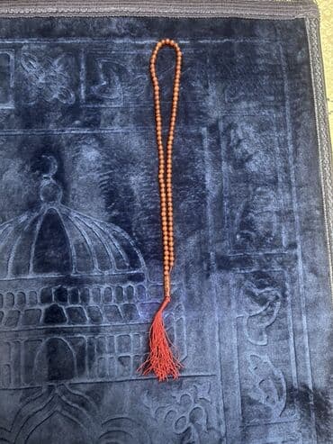 Bijuteriya dəstləri: Qırmızı rəngli təsbeh - Material: daş mənşəli boncuklar (yarı şəffaf — 2