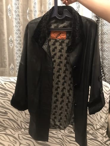 zara gödəkçə: Təbii dəri palto demək olar,plaş da,içi nazik mexdi,çox yüngül amma — 1