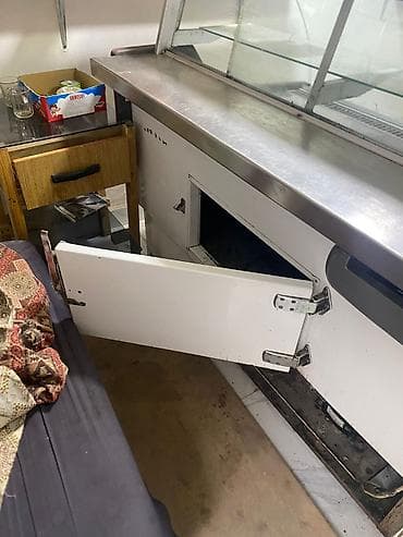 Avadanlığın icarəsi: Vitrin soyuducu əla vəzyətdə 1.50 uzunluğu — 4