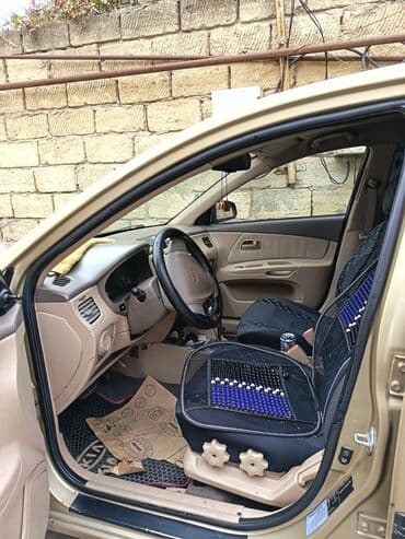 k5 kia: Kia Rio: 1.4 l | 2008 il Sedan — 5