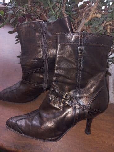 женские сапоги новые: Размер: 36, цвет - Коричневый, Б/у — 1