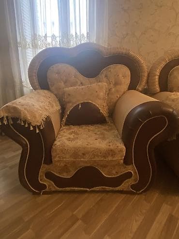 mebel mağazaları: Klassik üslubda 3 parçalı qonaq otağı dəsti - Tərkib: 1 ədəd — 4