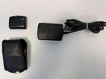 fujitsu laptop computers: Motorola StarTAC mobil telefonun kabrosu, batareyası, adapterı və — 2