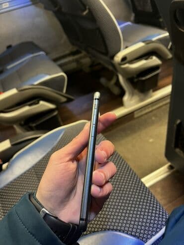 ipad min 5: IPhone 8, 64 GB, Qara, Simsiz şarj — 5