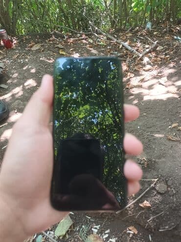 Redmi: Redmi note 8.Yaddas 128 gb.Ram 6.Hecbir prablemi yoxdur.Arxasinda