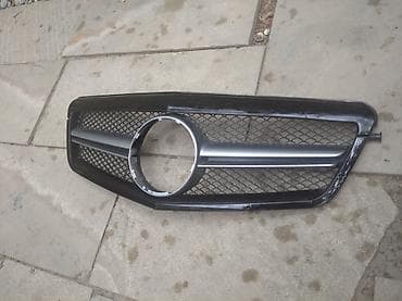disk r16 type 1: Mercedes W212 E212 radiator barmaqlığı — 2
