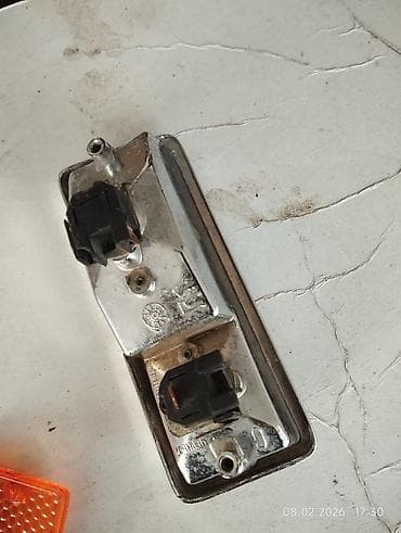 запчасти opel vectra b: VAZ 2103 sol tərəf povorotnik xrom 25,dal stoyka setkalari xrom 25,,06 — 6