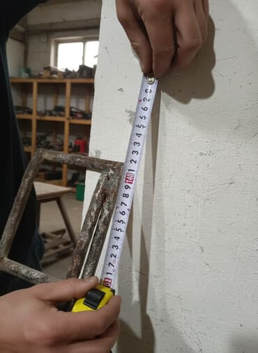 Dəmir pəncərə barmaqlığı - Material: sərtləşdirilmiş, naxışlı