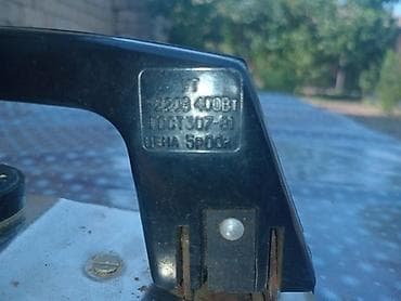 teflon: Klassik sovet dövrü elektrik ütüsü - Gərginlik: 220 V - Güc: 400 W - — 3