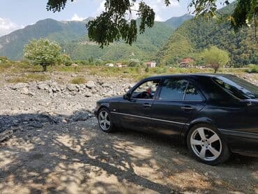 r18 diski: Mercedes diski, R18. *Ancaq Diskler satilir,tekerler yox! *Veziyyeti — 6