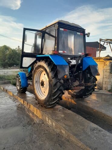 диски на зимнюю резину хендай элантра 2006: Belarus 892 traktoru - Marka/model: BELARUS 892 (mətn və emblemlər — 3