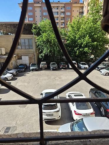 ev menzil: Yasamal ray Z. Xəlilov küç Megacity binası 3 otaq 134 kvm. 2 sanitar — 1