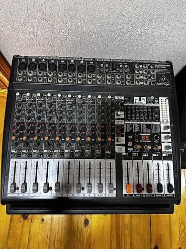 ses mixeri: Yamaha passiv akustik sistem və Behringer miks pultu komplekti — 2