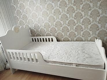 Ev və bağ: Oğlan və qız üçün, İşlənmiş, Çarpayı, Bazasız, Matras ilə, Siyirməsiz — 1
