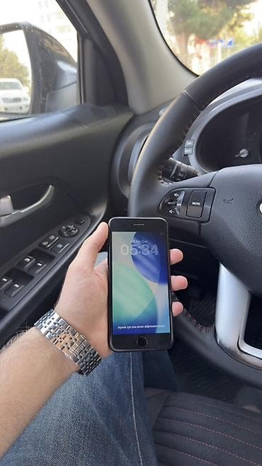 zapcast iphone: IPhone SE 2020, 64 GB, Qara, Barmaq izi, Simsiz şarj — 2