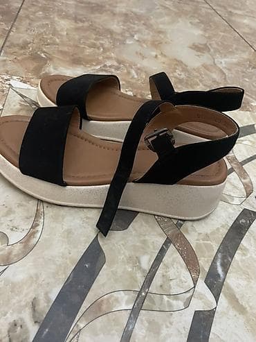 sade sepler: Qadın sandaleti 38 - Model: İki qayışlı açıq burunlu sandal - Rəng — 1