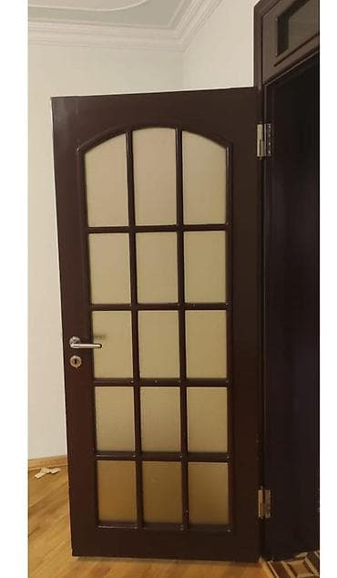 otag qapi: Qonaq otağı üçün İşlənmiş Otaq qapısı Şəbəkə ilə, Zəmanətli, Ünvandan götürmə, Ödənişli çatdırılma — 1