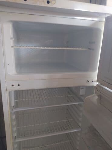2 qapılı Stinol Soyuducu Satılır, rəng - Ağ
