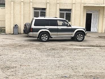 prius 20 kuza salon: Mitsubishi Pajero (2-ci nəsil) SUV Xüsusiyyətlər: - Kuzov: 5 qapılı — 4