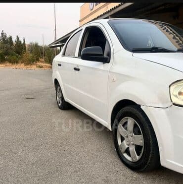 бу автомобили: Chevrolet Aveo: 1.4 л | 2008 г. 450000 км Седан — 4