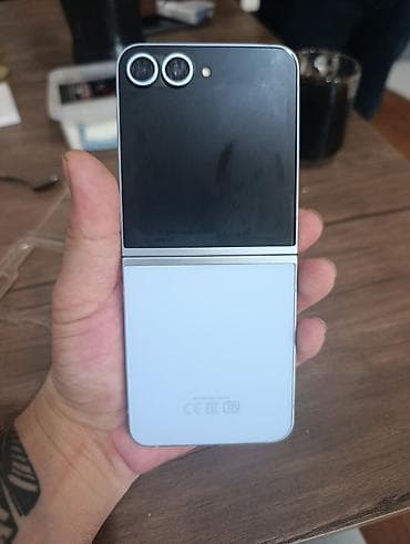 samsung z flip 3: Samsung Z Flip, rəng - Gümüşü — 5