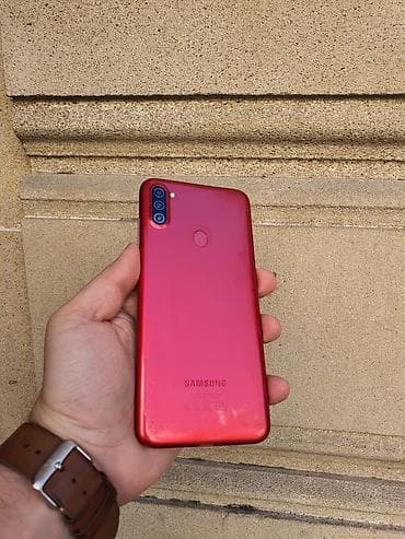 samsung e: Samsung Galaxy A11, 32 GB, rəng - Qırmızı, Zəmanət, Sensor, Barmaq izi — 1