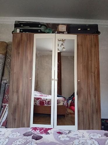 Üç bölməli paltar şkafı - Material: laminat taxta teksturalı korpus — 1