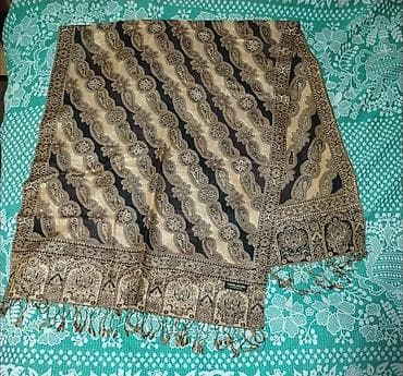 Pashmina şal - Material: Etiketdə “100% Pashmina” qeyd olunur. -