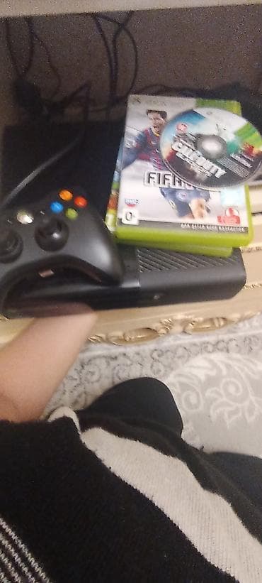 Xbox 360 oyun konsolu paketi - Model: Xbox 360 (slim gövdə, qara