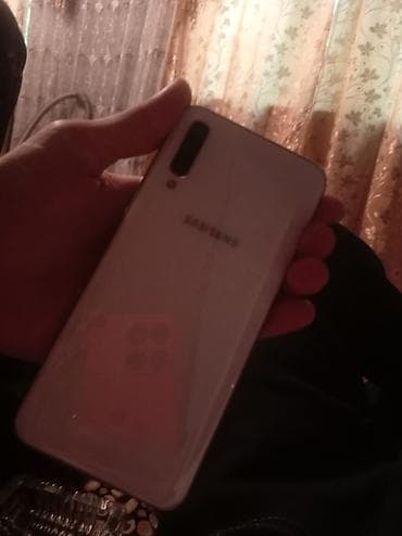 tecno camon 20 pro ekran: Samsung Galaxy A50, 64 GB, rəng - Ağ, Barmaq izi — 2