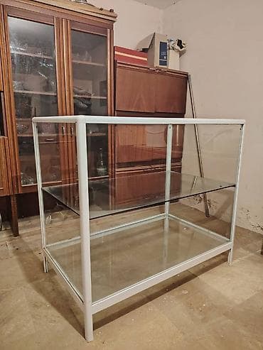 Dolab vitrinləri: Yeni — 1