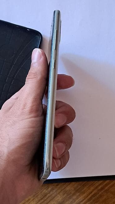 samsung c: Samsung Galaxy A70, 128 GB, rəng - Ağ — 7